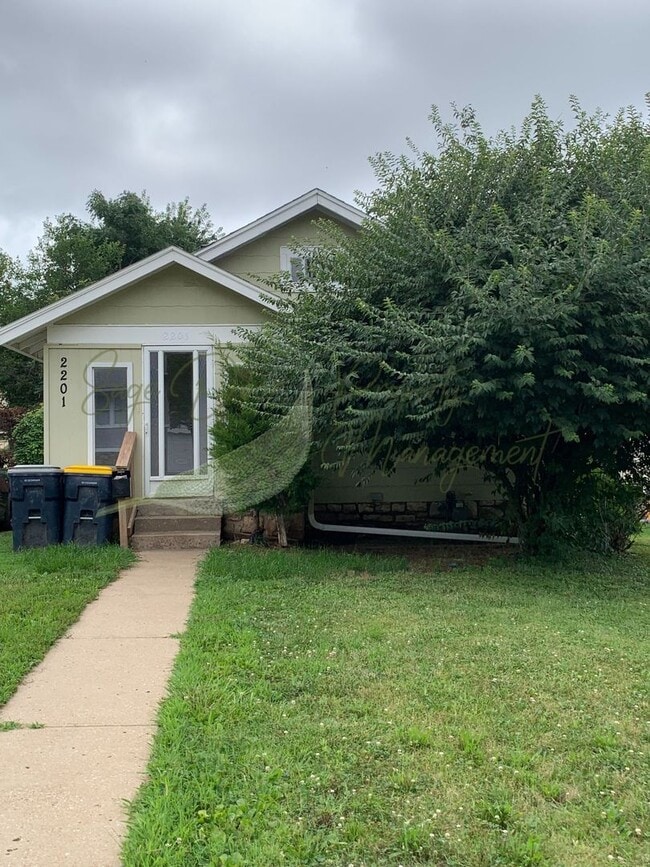 Building Photo - RECENT UPDATES!!! Rental