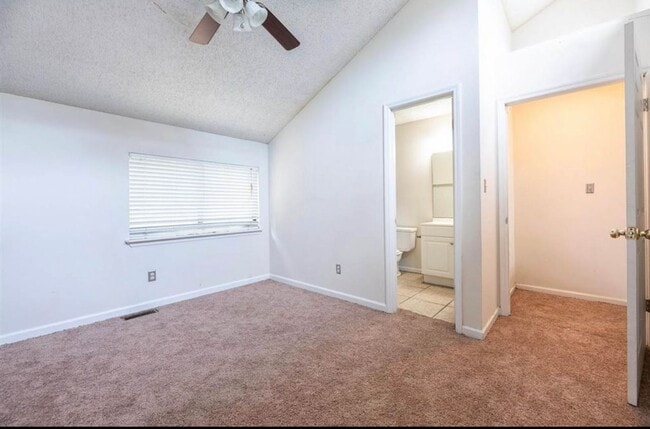Photo - 2400 Sandpiper St