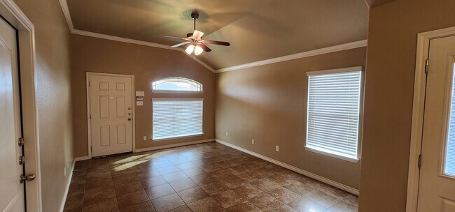 Photo - Beautiful 3 Bed, 2 Bath Duplex in Clear Creek Area - Viewable Now