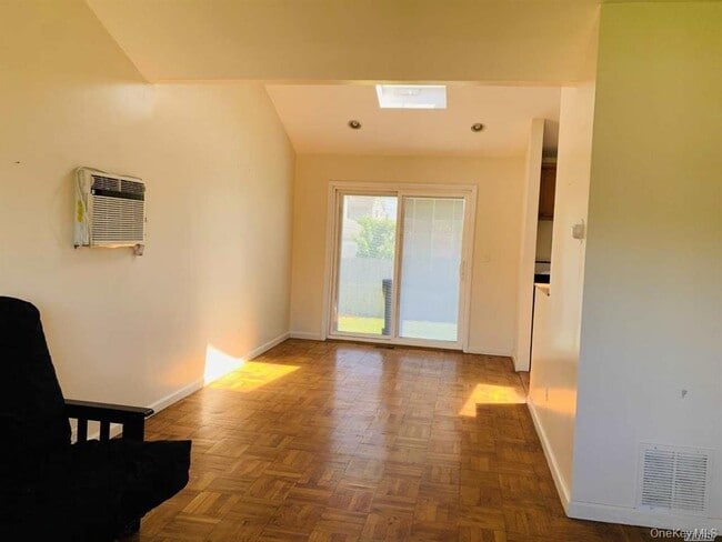 Photo - 4 Willow Pl