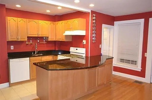 18 Vine St Unit 18 Vine