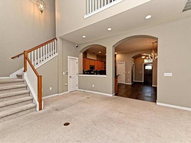 Photo - 2061 Zach Scott St