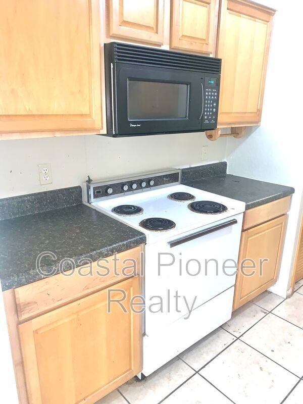 Photo - 7502 Needle Leaf Pl Unit #A