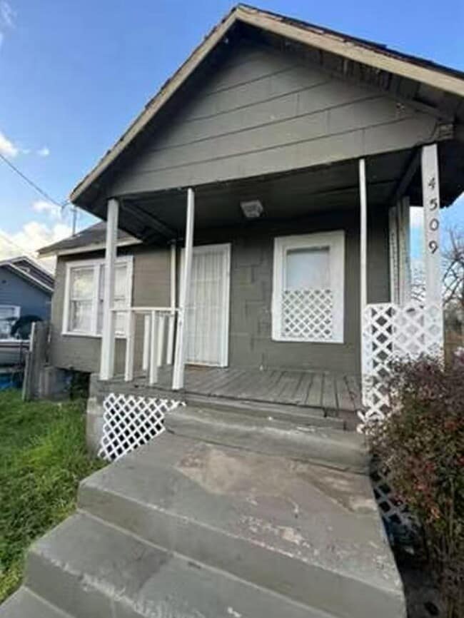 Photo - 4509 Pardee St