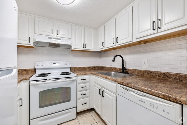 Messina - 1BR, 1BA - 675SF - Kitchen