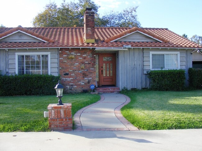 Photo - 13218 McKinley Ave