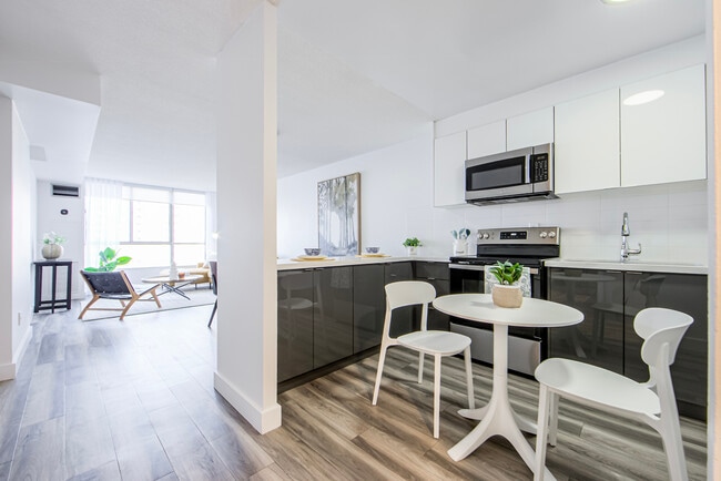 Building Photo - Altair