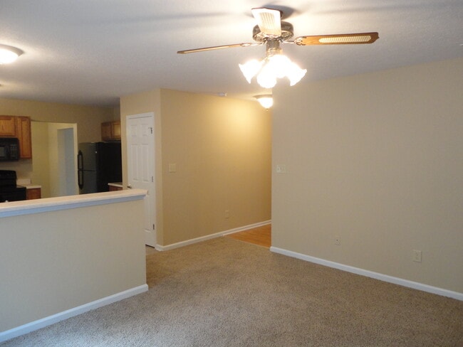 Photo - 620 Crystal Woods Cir