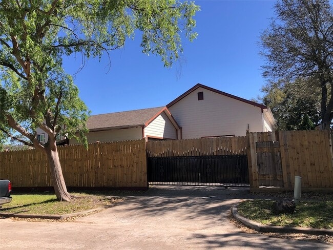 Photo - 7618 Del Glen Ln
