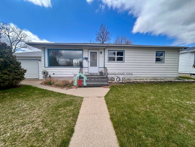 Building Photo - 5-bedroom, 2-bathroom house offers the perfect blend of comfort and functionality