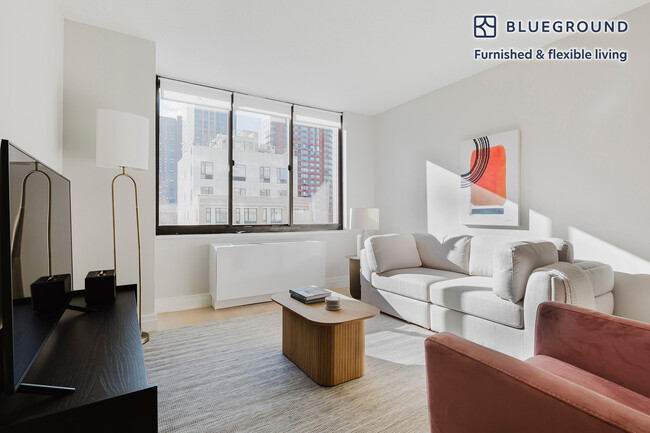 Building Photo - 215 E 95th St Rental