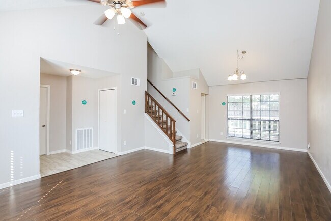 Photo - 3725 Whitefern Dr