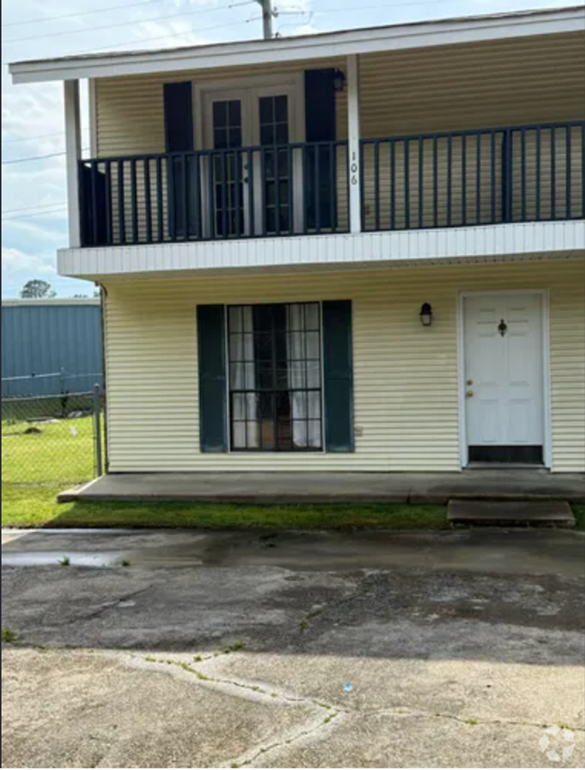 Building Photo - 106 Womack Rd Unit 1 Rental