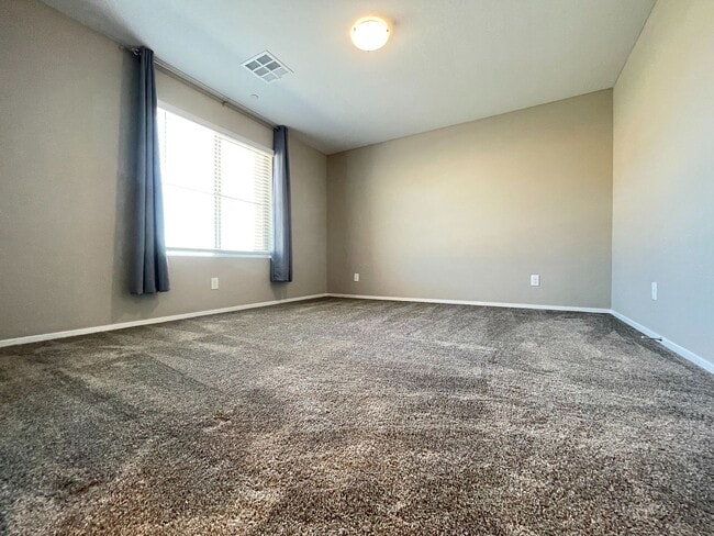 Photo - Stunning Summerlin 3 bedroom Townhouse in Gated Community