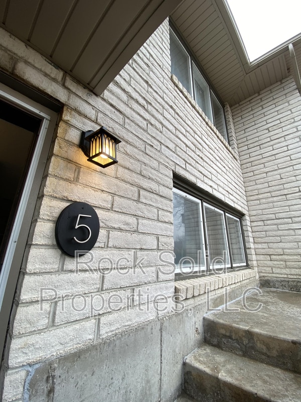 Building Photo - 3061 Reed Ave