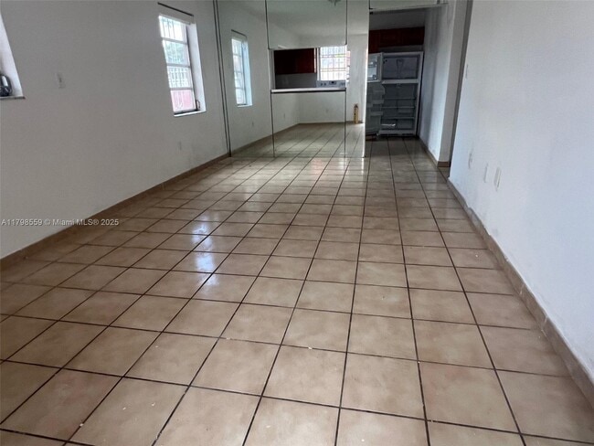 Photo - 1770 SW 6th St Unidad 1 Rental