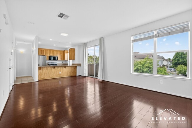 Photo - 1040 Campoy St