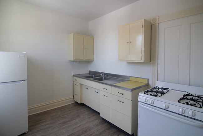 Building Photo - 415 S Trenton Ave Unit 2 Rental