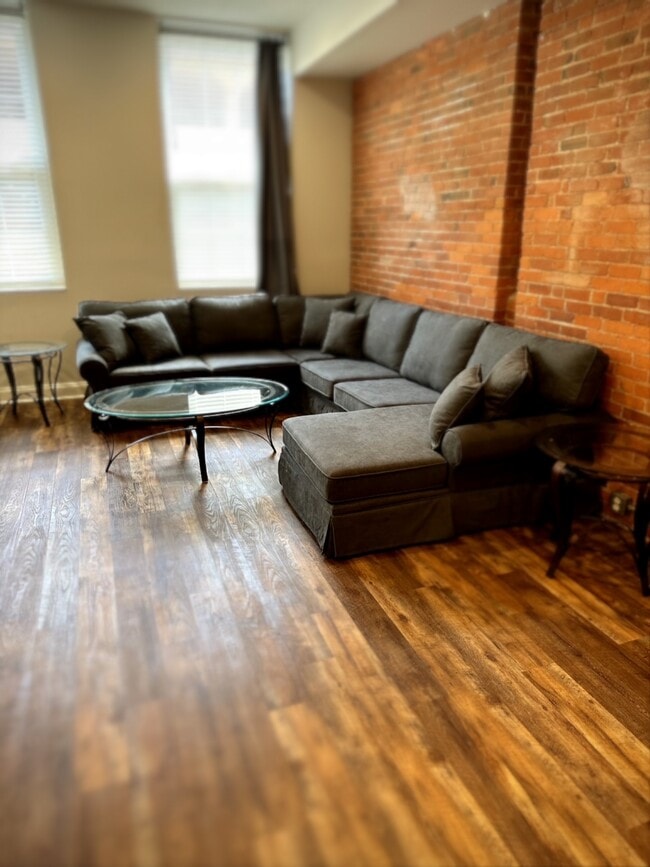 Photo - 196 Crown St Unit 209