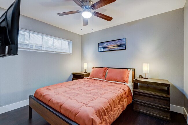 Photo - 2216 Hazard St Unidad FL2-ID1257740P
