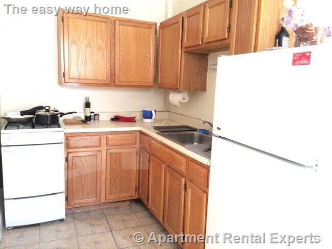 Building Photo - 1610 Massachusetts Ave Unit #2 Rental