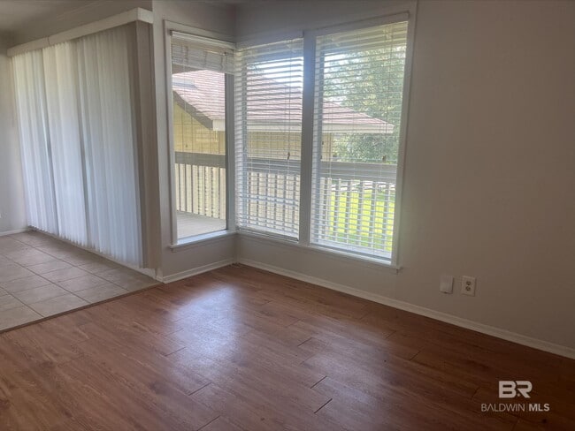 Photo - 2065 Sea Cliff Dr N