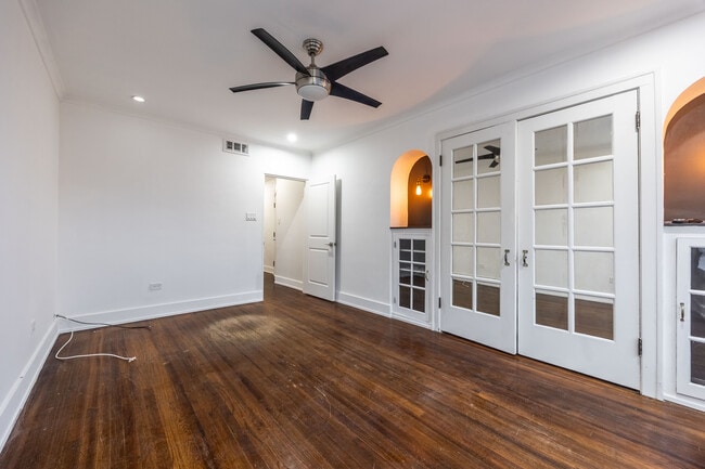 Photo - 3716 W Belmont Ave Unit 2E