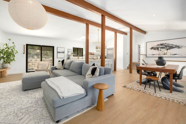 Photo - 1156 E Lakefront Dr Unit ID1221921P