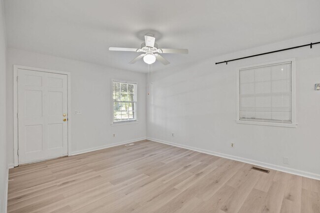 Photo - Updated Ranch in North Raleigh, New Floors and Paint, Rear Deck, Pet Friendly!