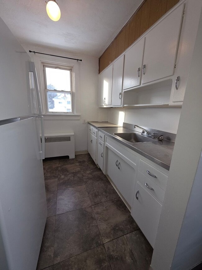 Building Photo - 1122 9th St Unit 2