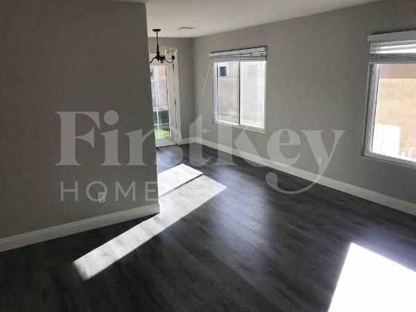 Photo - 5620 Royal Castle Ln