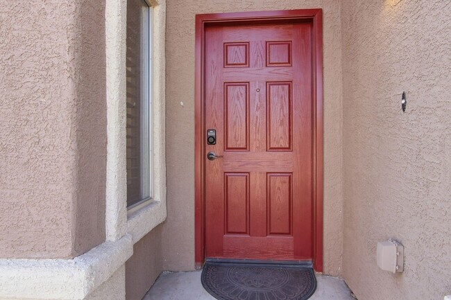 Photo - 114 S Beyerville Pl