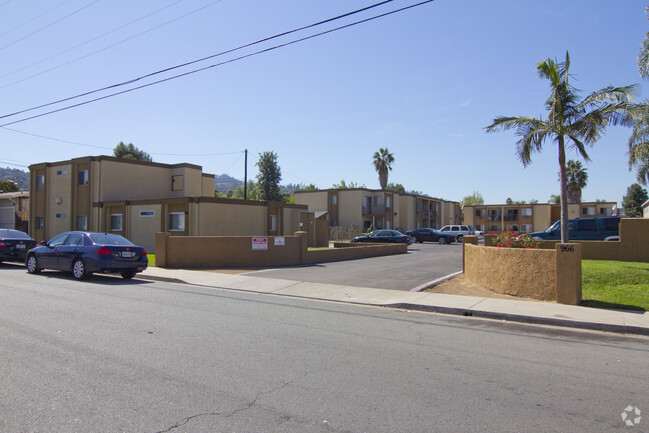 Sunshine Villas - Sunshine Villas Apartments