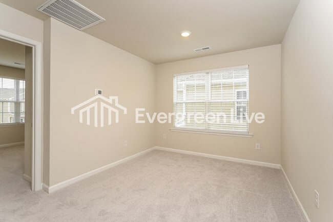 Photo - 5567 Hydrangea St