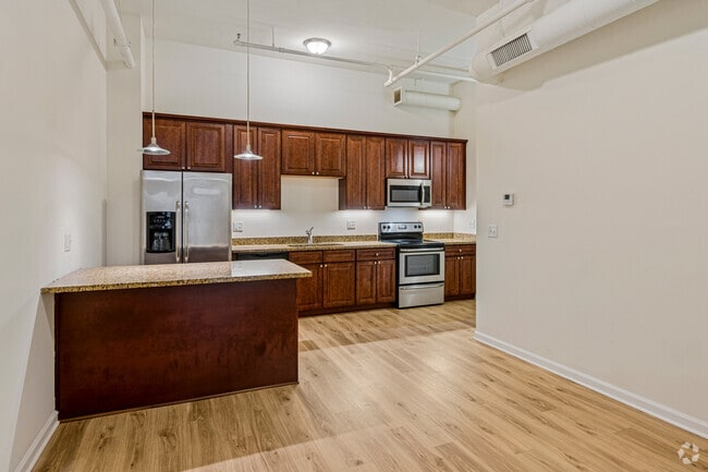1BR, 1BA - 632SF - Living Room - The Lofts at Southworth