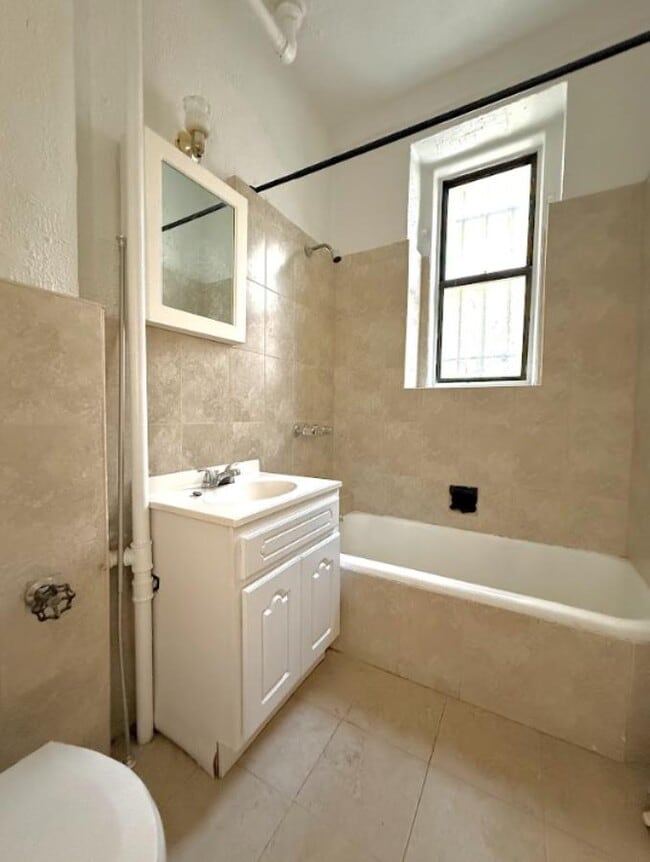 Photo - Edgecombe Avenue Unit 2H