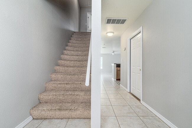 Photo - 100 Corwin Dr