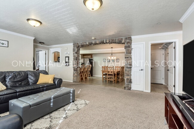 956 W 580 S Unit 119