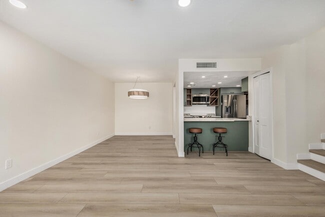 Photo - 222 W Brown Rd