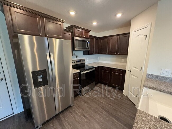 Photo - 5033 Peach Dr