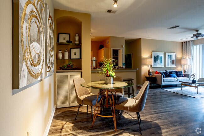 3BR,2BA 1,328 SqFt