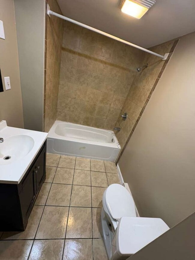 Photo - 554 N Main St Unit 552