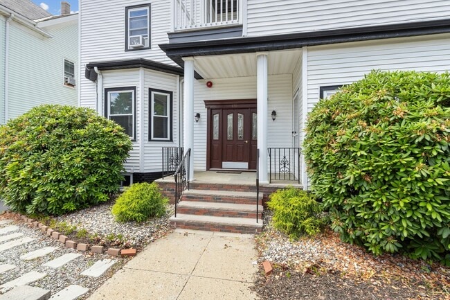 Photo - 170 Highland Ave Unit 2