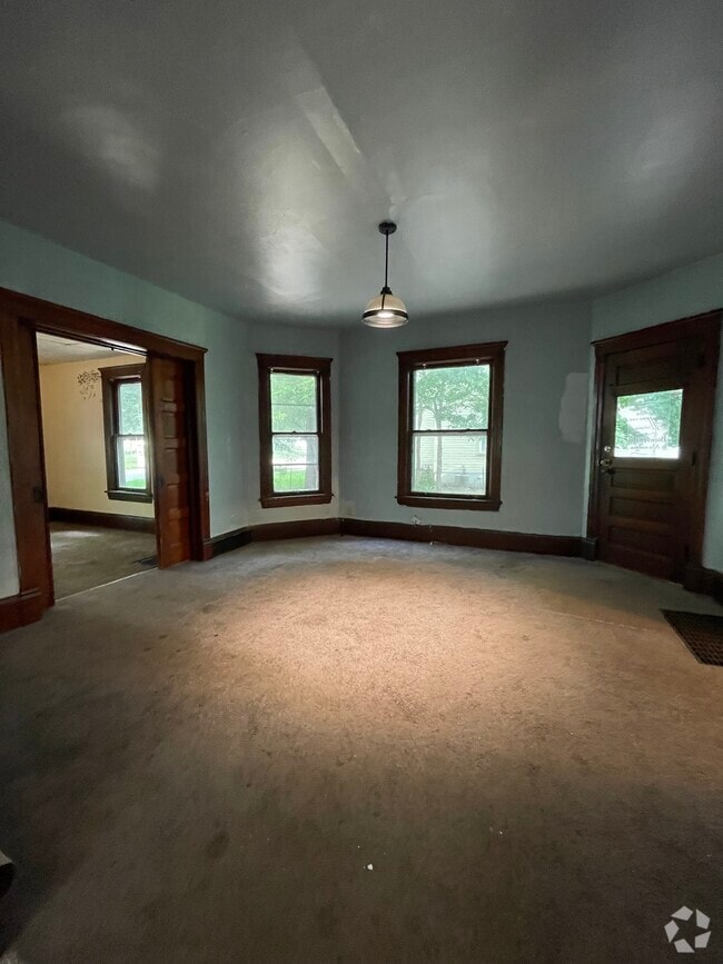 Building Photo - 750 8th St Rental