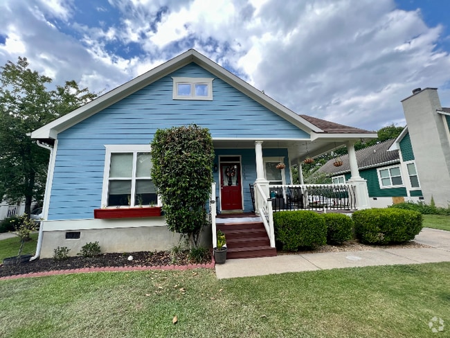 Building Photo - 1461 Tattnall Pl Rental