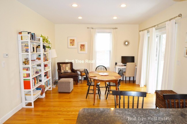 Photo - 15 Boynton St Unit 2
