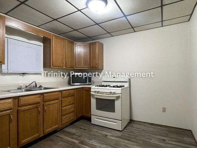 Photo - 738 1/2 Camden Pl