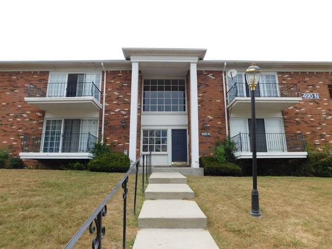 Photo - 490 N Fox Hills Dr Unit 1