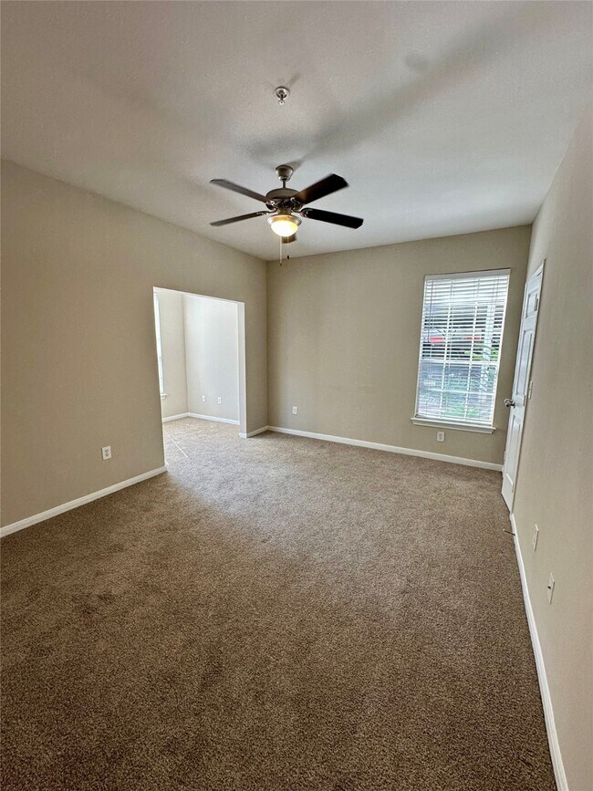 Photo - 2303 Louisiana St