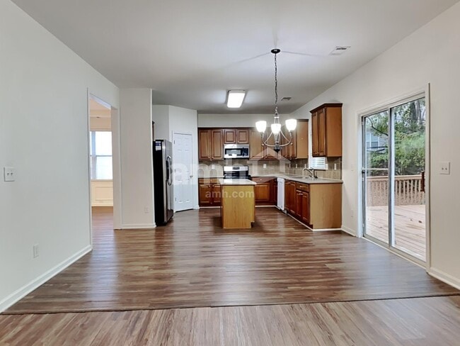 Photo - 277 Springs Xing